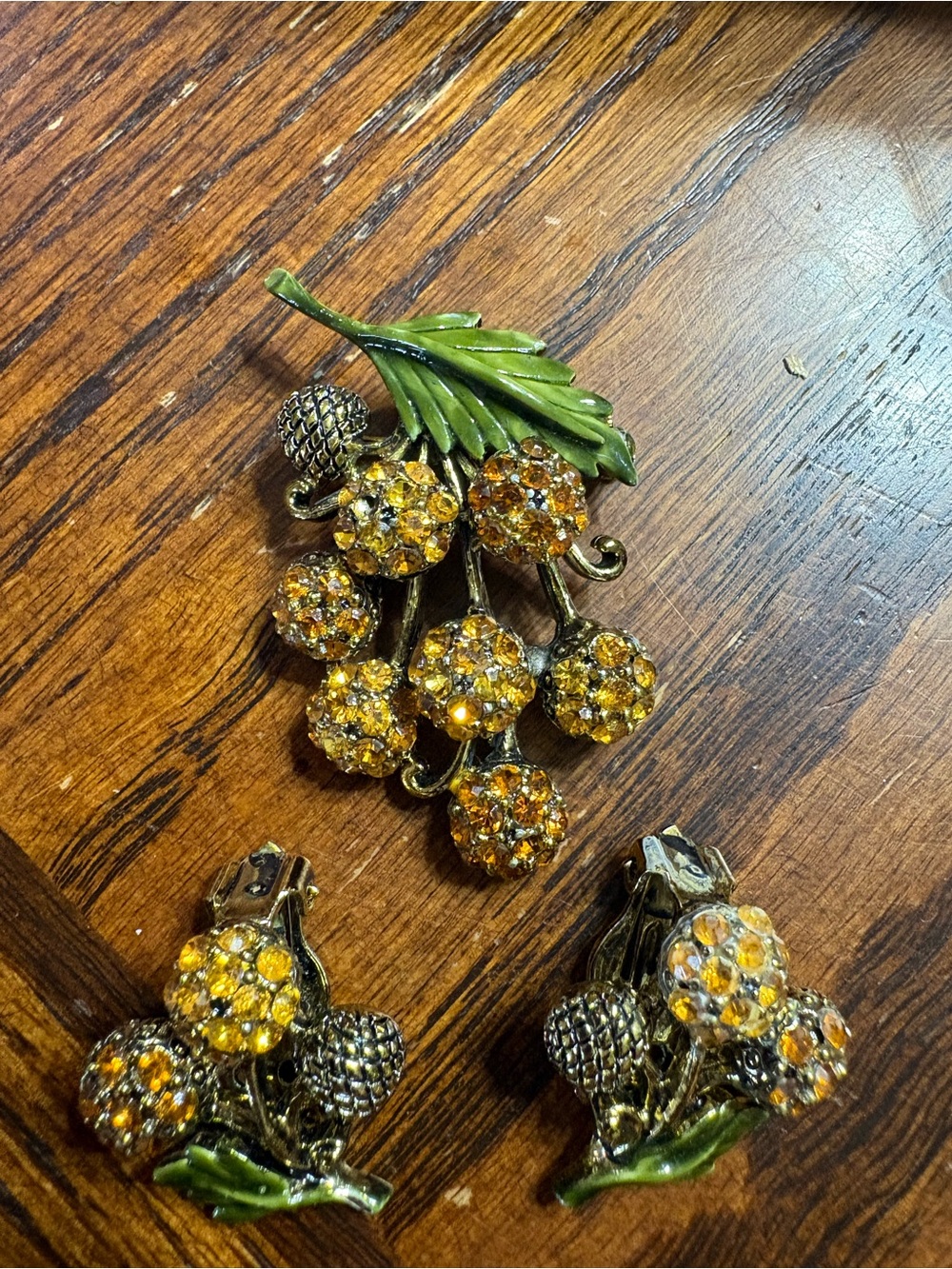 Vintage Hollycraft Yellow/Orange Floral Brooch and Clip Earrings Set - Picture 4 of 7